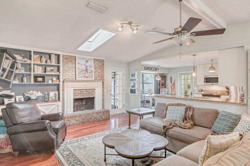 1450 Satsuma Rd, St Johns, FL 32259