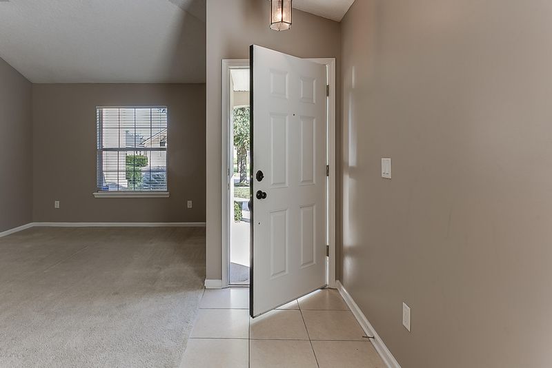 14587 Falling Waters Dr, Jacksonville, FL 32258