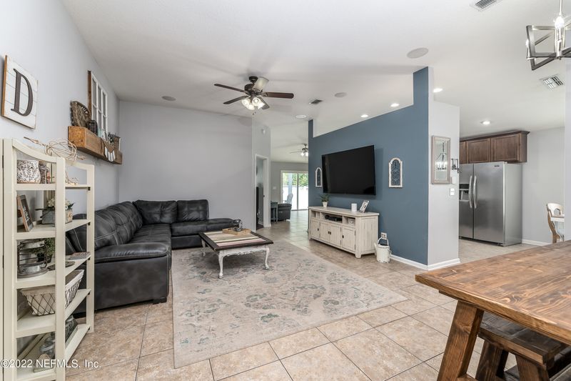 146 N Aberdeenshire Dr, St Johns, FL 32259