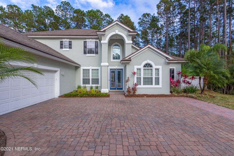 146 Queen Victoria Ave, St Johns, FL 32259