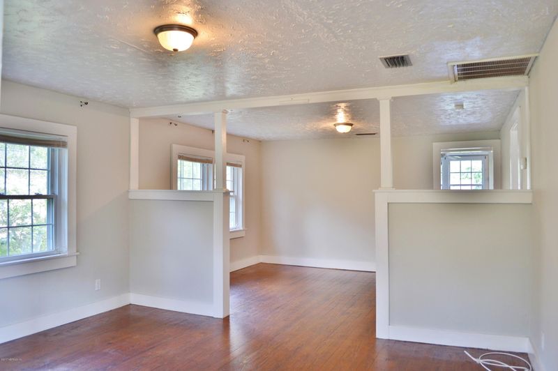1475 Ron Rd, Jacksonville, FL 32210