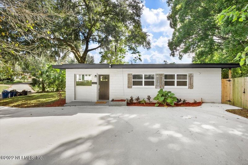 1478 Domas Dr, Jacksonville, FL 32211