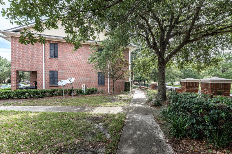 1478 Landau Rd, Jacksonville, FL 32225