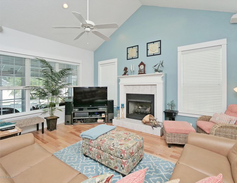 1480 Laurel Way, Atlantic Beach, FL 32233
