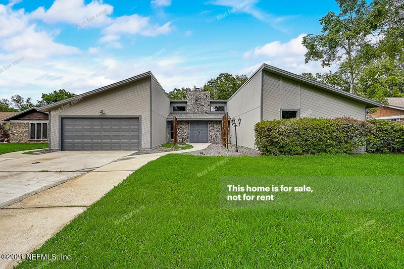 1483 St Francis Dr, Orange Park, FL 32073