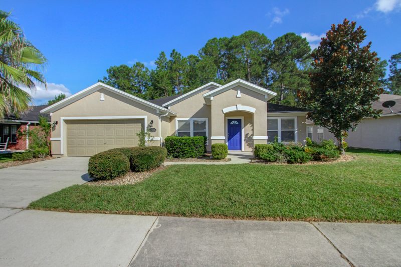 1484 Dunns Lake Dr E, Jacksonville, FL 32218