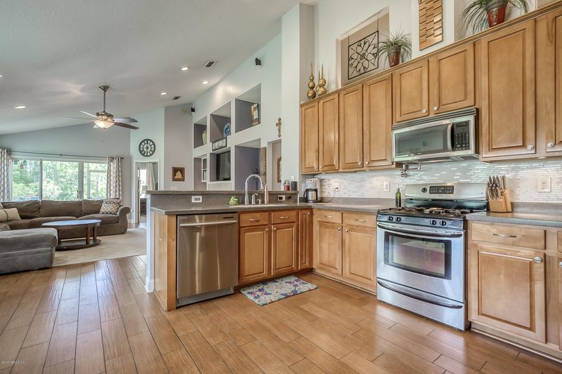 14873 Falling Waters Dr, Jacksonville, FL 32258