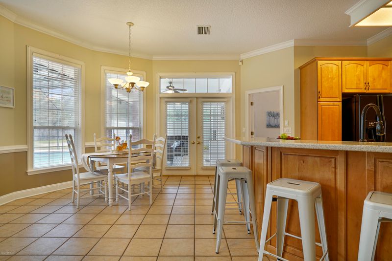 14875 Cape Dr E, Jacksonville, FL 32226