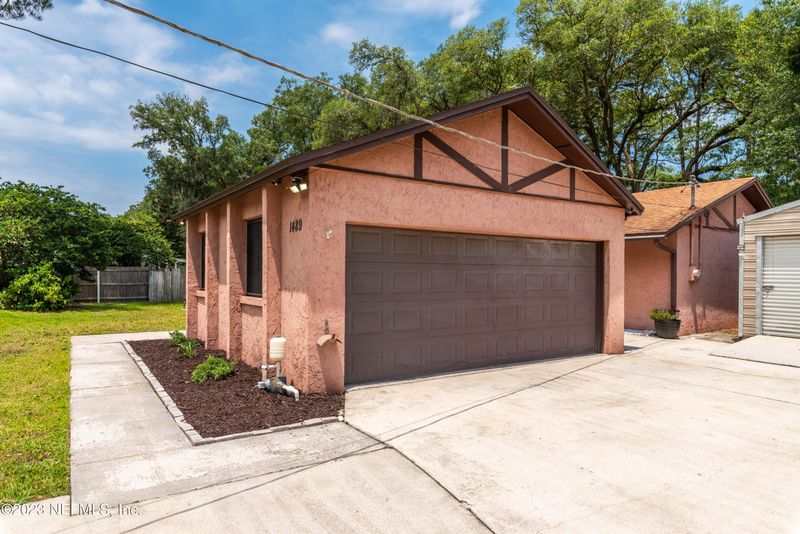 1489 Satsuma Rd, St Johns, FL 32259