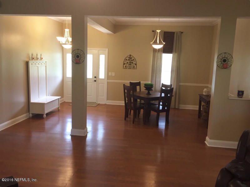1495 Lee Rd, St Johns, FL 32259