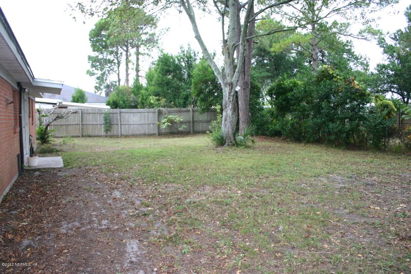 15 Saratoga Cir N, Atlantic Beach, FL 32233