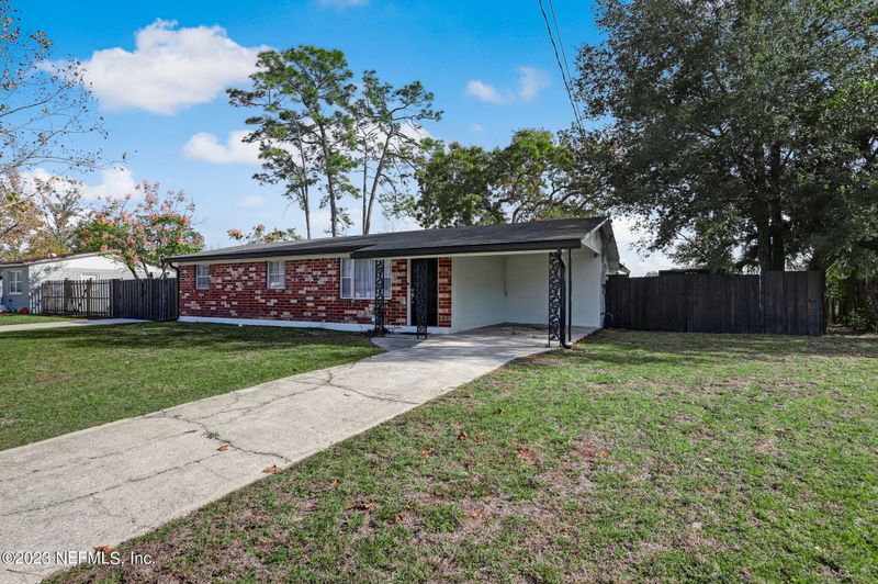 150 Hercules Dr E, Orange Park, FL 32073