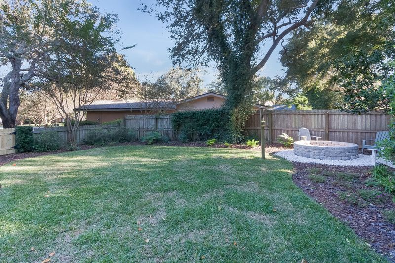 1500 Neptune Grove Dr W, Neptune Beach, FL 32266