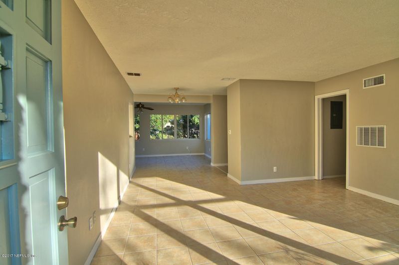 1503 Tanglewood Rd, Jacksonville Beach, FL 32250
