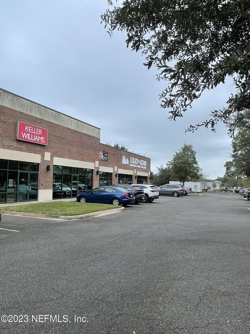 151 College Dr #16, Orange Park, FL 32065