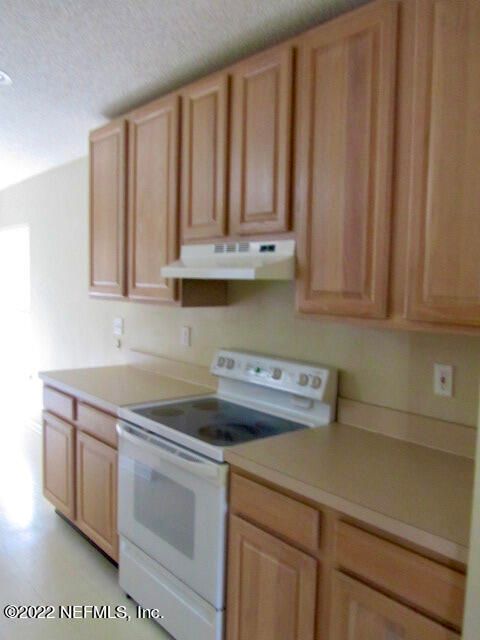1511 Walnut Creek Dr, Orange Park, FL 32003