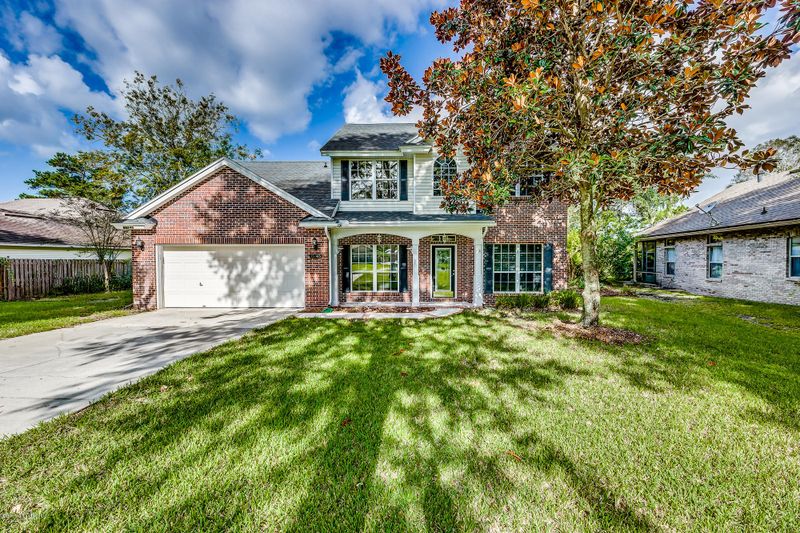 15145 Reef Dr N, Jacksonville, FL 32226