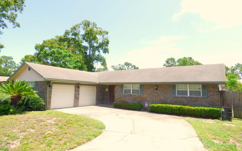1519 Monument Oaks Dr, Jacksonville, FL 32225