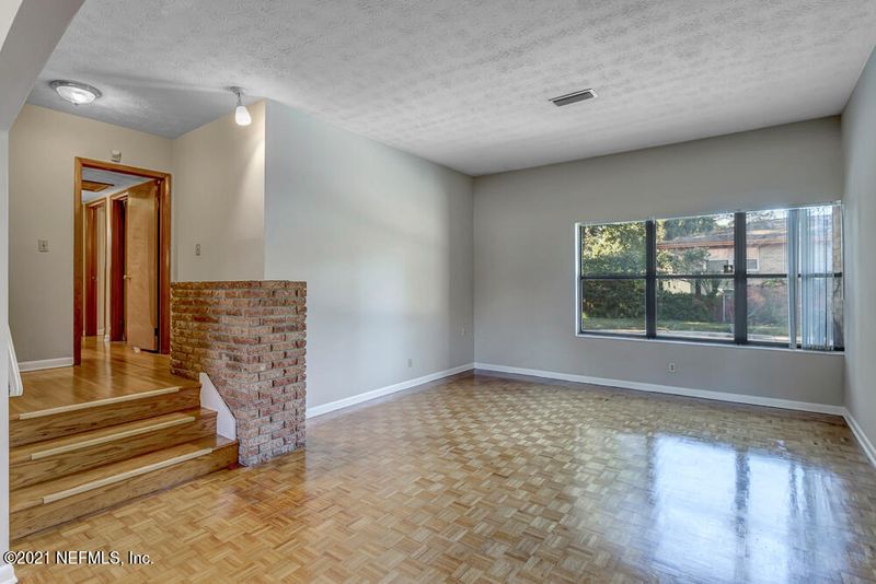 1522 Starwan Rd E, Jacksonville, FL 32211