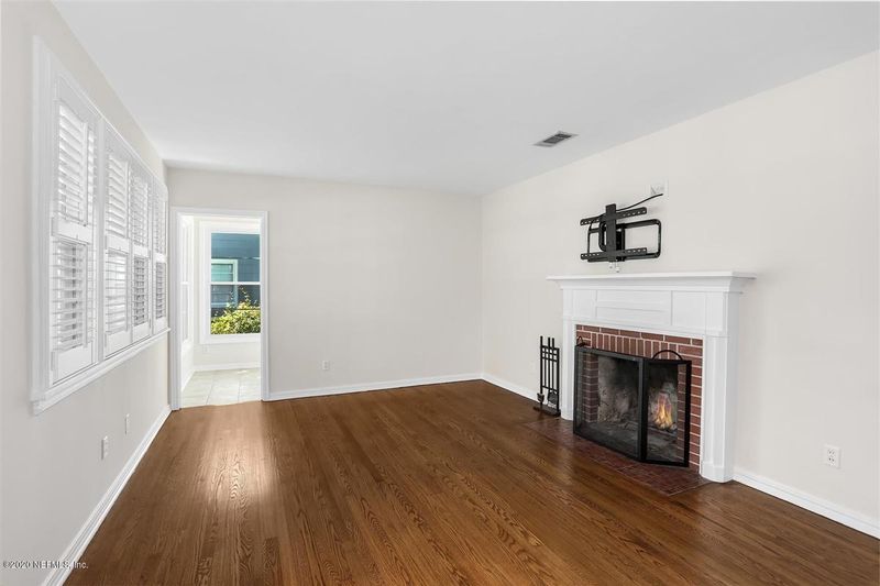 1538 Charon Rd, Jacksonville, FL 32205