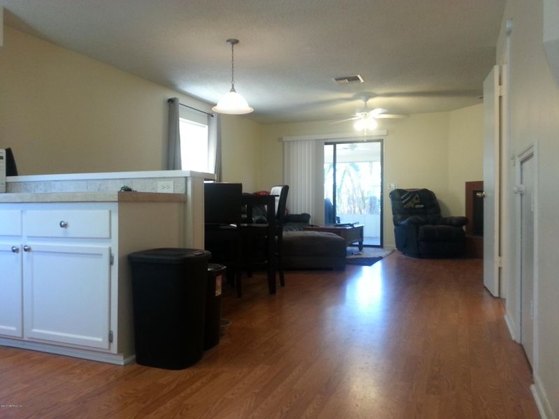 154 156 Pine St, Atlantic Beach, FL 32233