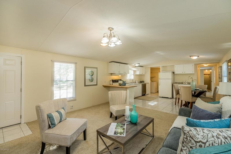 154 Melanie Ln, Middleburg, FL 32068