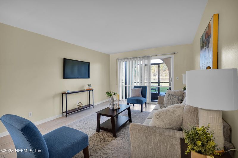 1541 El Camino Rd #1, Jacksonville, FL 32216