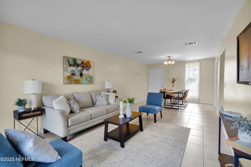 1541 El Camino Rd #1, Jacksonville, FL 32216