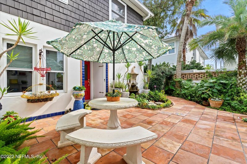 1549 Ocean Blvd, Atlantic Beach, FL 32233