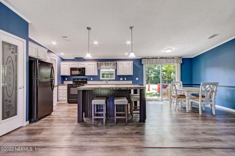 15540 Sears Rd, Jacksonville, FL 32218