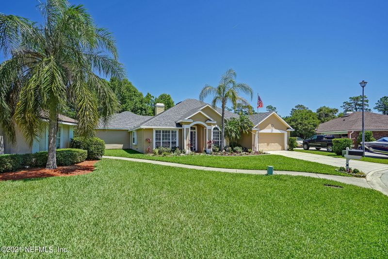 1555 Lakeway Dr, Orange Park, FL 32003