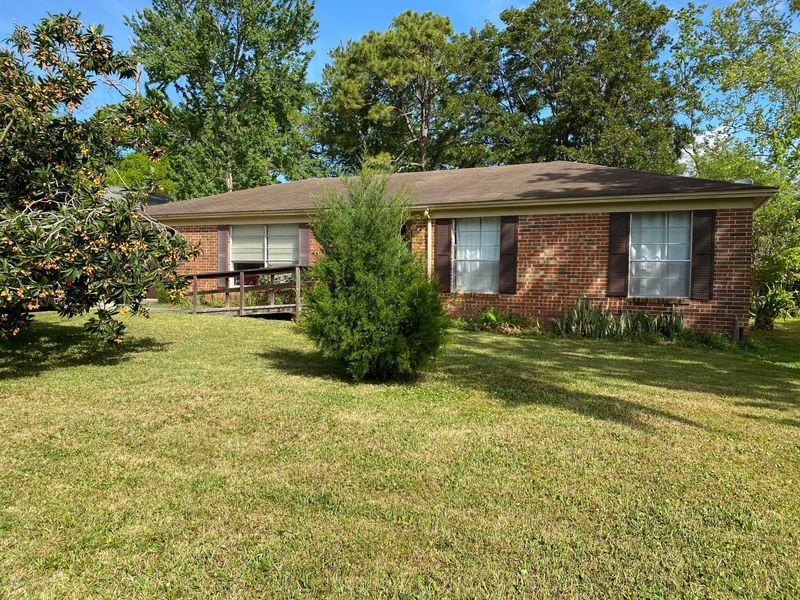 1555 Larhaz Ct, Orange Park, FL 32073