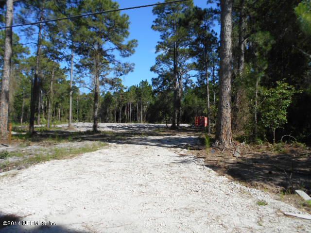 15566 Bream Rd, Jacksonville, FL 32226