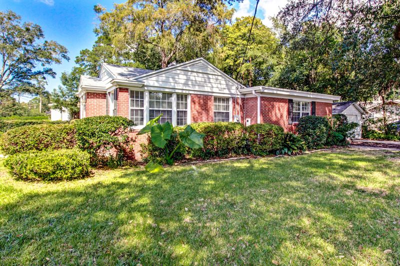 1557 Parrish Pl, Jacksonville, FL 32205