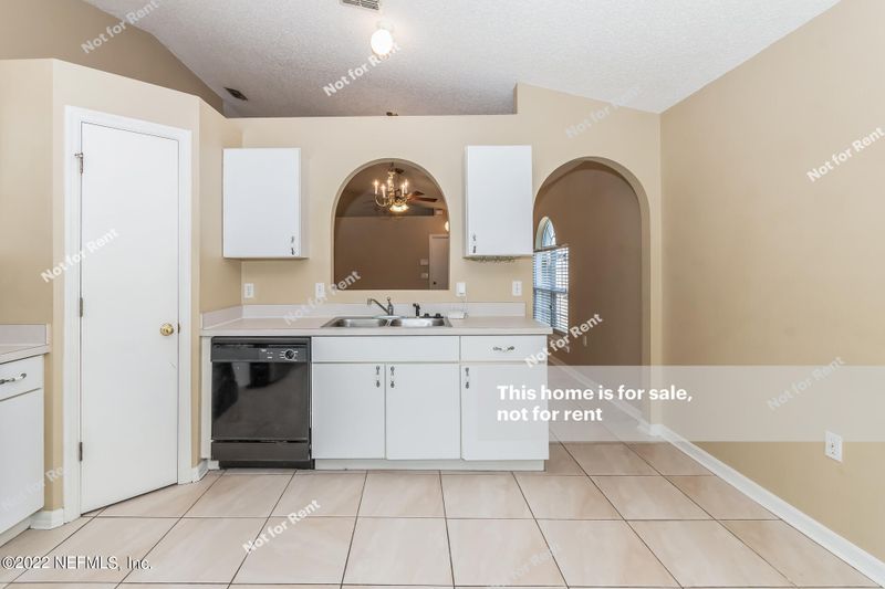 1557 Slash Pine Ct, Orange Park, FL 32073