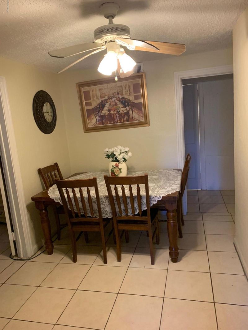 1560 W 16th St, Jacksonville, FL 32209