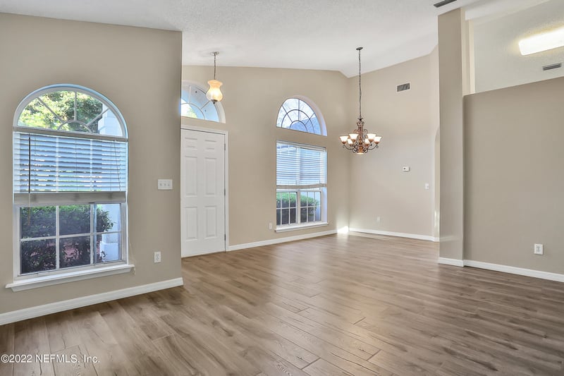 1563 Shelter Cove Dr, Orange Park, FL 32003