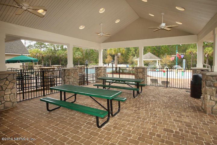 15641 Mason Lakes Dr, Jacksonville, FL 32218