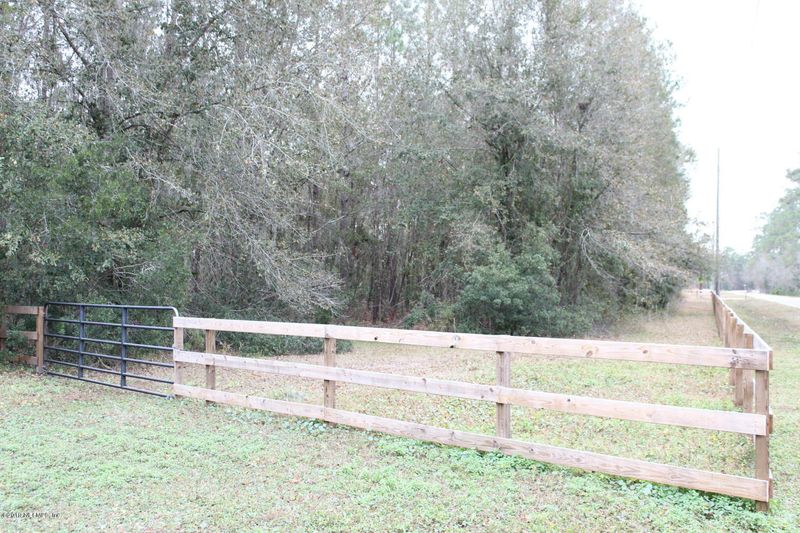 15686 Forest Trail Rd, Jacksonville, FL 32234