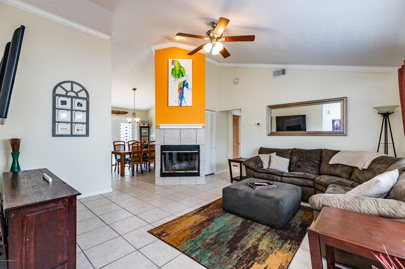 1574 Evans Dr S, Jacksonville Beach, FL 32250