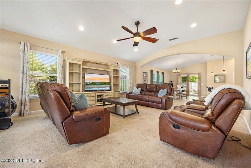 158 Patriot Ln, Elkton, FL 32033