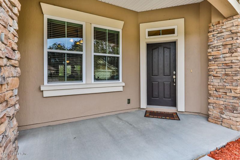 158 Queen Victoria Ave, St Johns, FL 32259