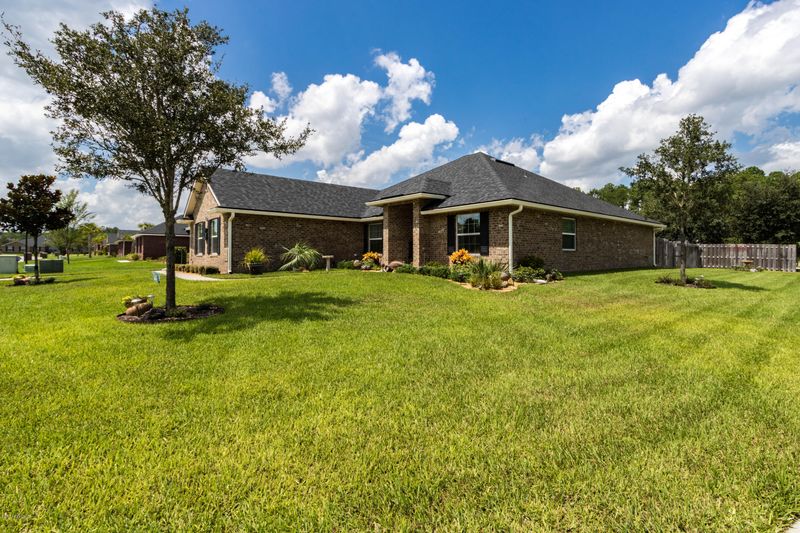 1580 Kilchurn Rd, Jacksonville, FL 32221