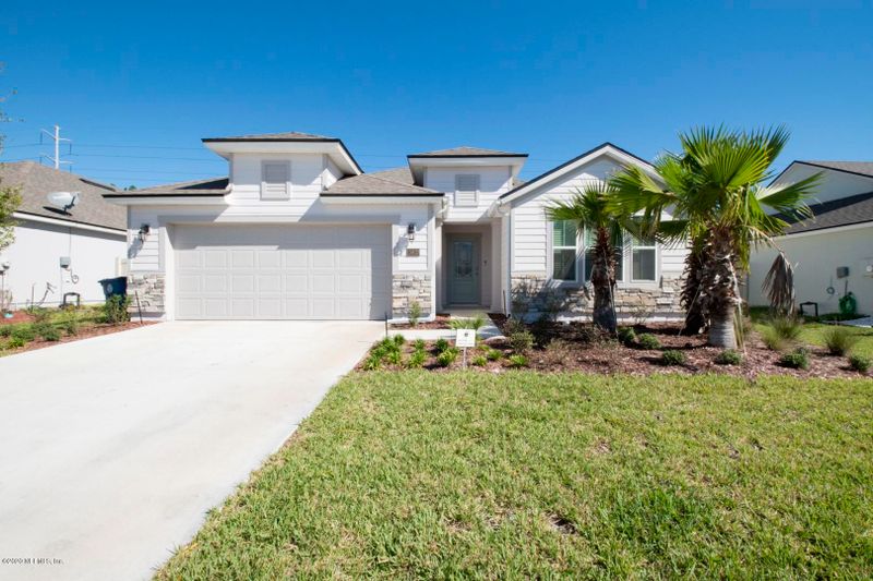 15823 Whitebark Dr, Jacksonville, FL 32218