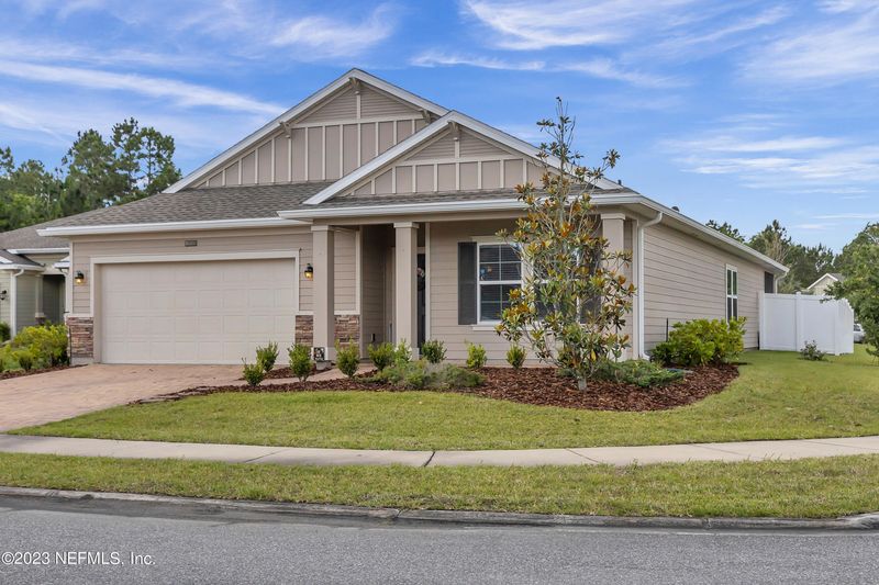 15833 Douglas Lake Dr, Jacksonville, FL 32218