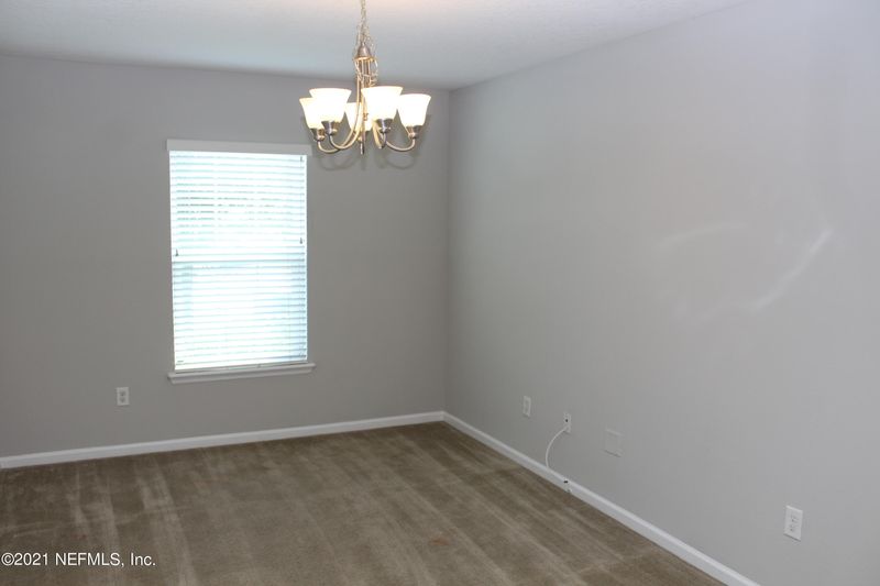 15886 Hutton Ln, Jacksonville, FL 32218