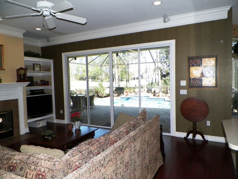 1589 Country Walk Dr, Fleming Island, FL 32003