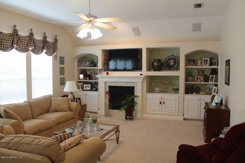 1592 Nottingham Knoll, Jacksonville, FL 32225