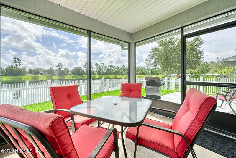 15953 Hutton Ln, Jacksonville, FL 32218