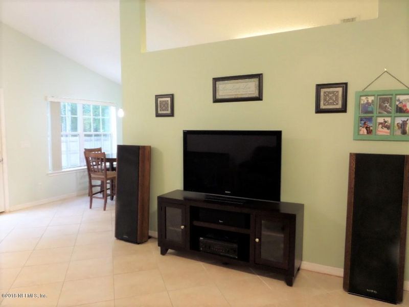 1596 Backwater Dr, Middleburg, FL 32068